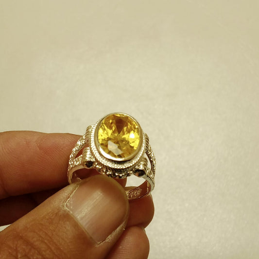 9 Carats Pukhraj Ring | Step Cut | Italiyan Style