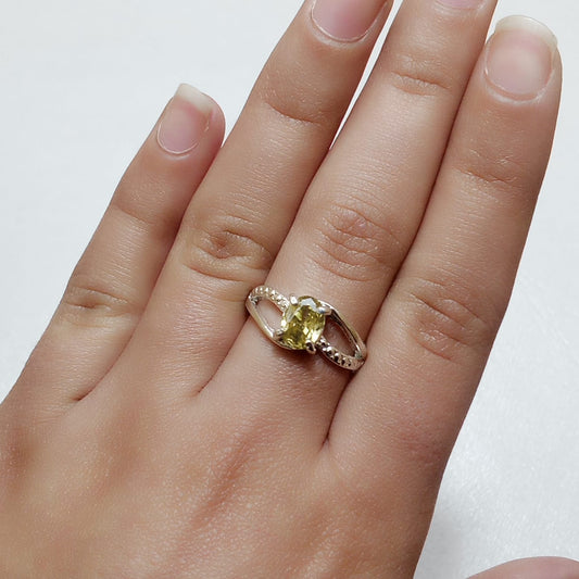 2 Carat Emerald Female Ring | Step Cut | Zamrud Ring