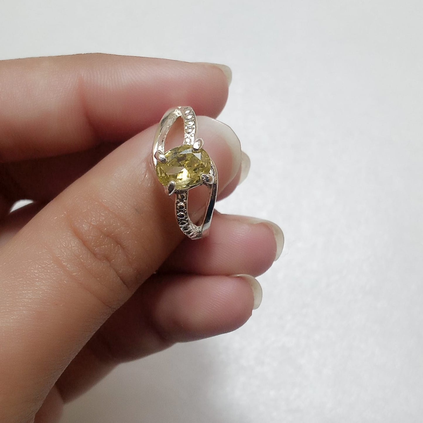 2 Carat Emerald Female Ring | Step Cut | Zamrud Ring