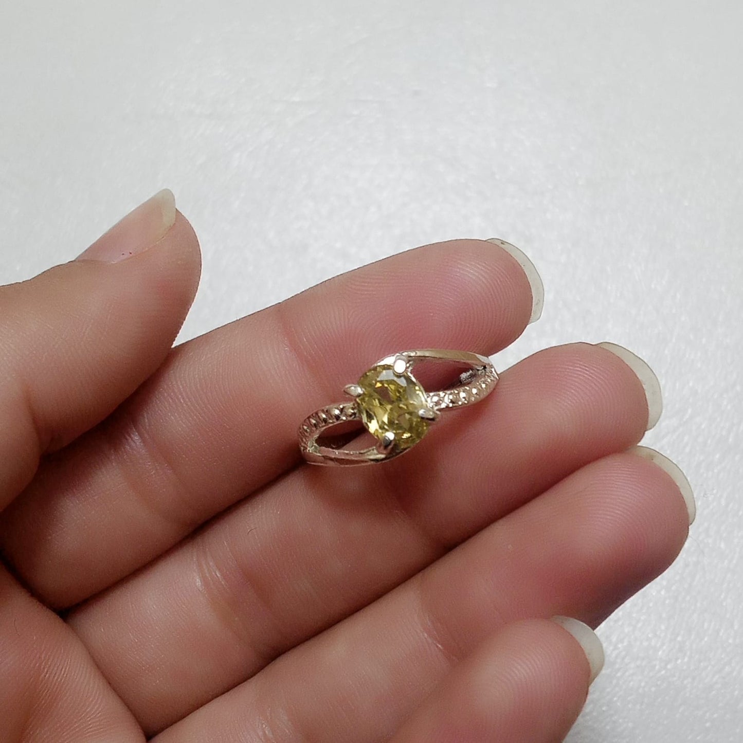 2 Carat Emerald Female Ring | Step Cut | Zamrud Ring