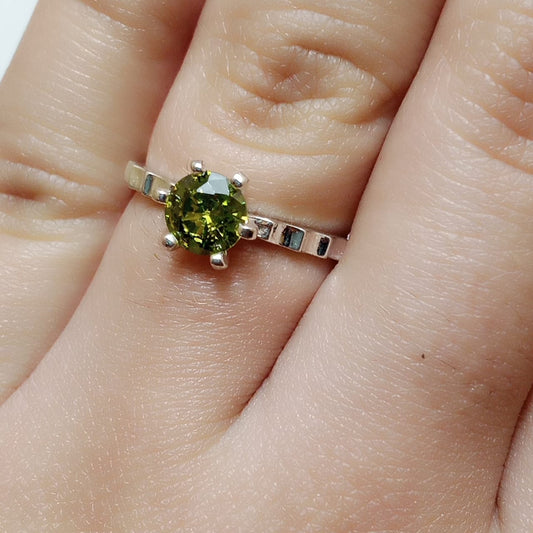 Emerald Female Ring | Step Cut Zamrud | CODE E-17